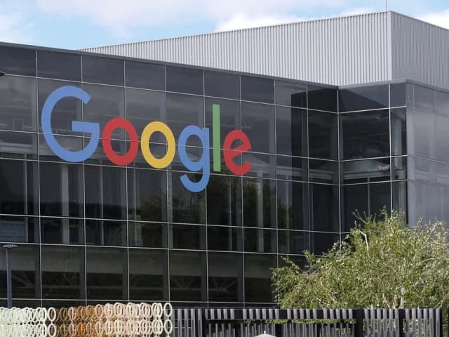 Google выплатит компенсацию аргентинцу, которого сфотографировали обнаженным в Street View