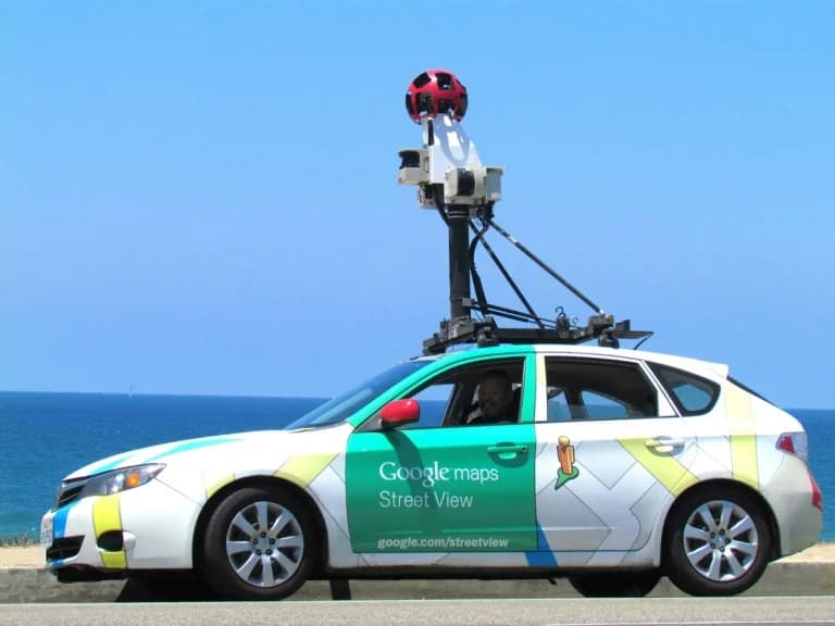 Google выплатит 12 500 долларов мужчине, сфотографированному обнаженным в Street View