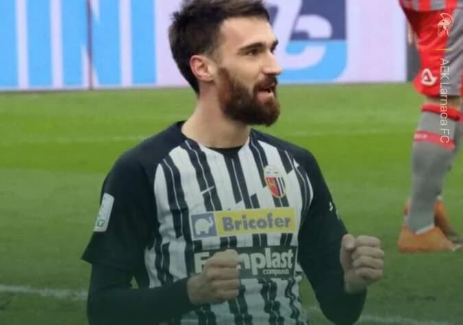 Riad Bajic beobachtet AEK in Slowenien
