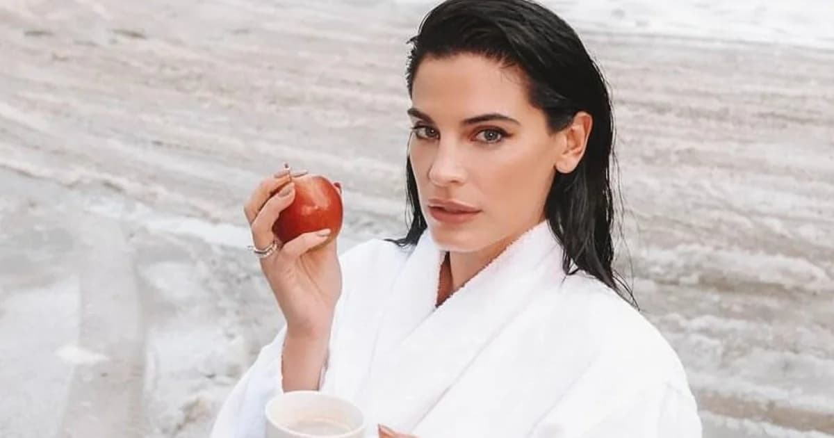Christina Bompa: Das Haaraccessoire, das auf der Insel auffällt