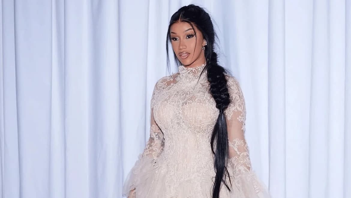 Cardi B wegen angeblicher Körperverletzung eines Fans bei Konzert verklagt