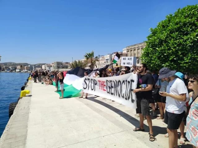 Διαμαρτυρία στη Ρόδο κατά κρουαζιερόπλοιου με Ισραηλινούς τουρίστες