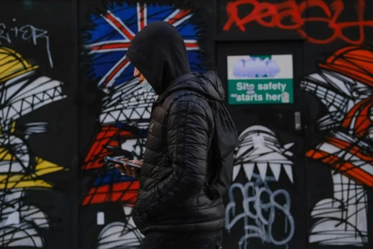 Λονδίνο: Ισόβια σε δύο εφήβους για τη δολοφονία 14χρονου σε λεωφορείο