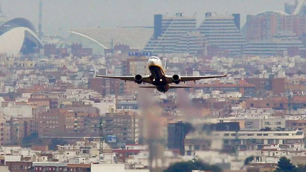 伏林航空：犹太青少年在西班牙航班上被驱逐 – 寻求解释