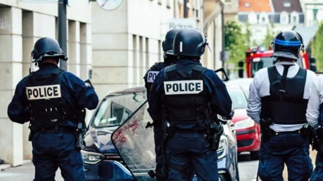 Arrestan a exagente francés por violaciones de niños en África