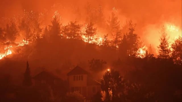 Turquía: Cientos evacuados por incendios en Bursa