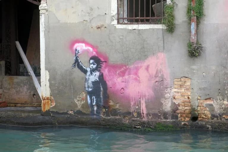 Banksy: "Migrant Child" Removed in Venice, Sparking Reactions