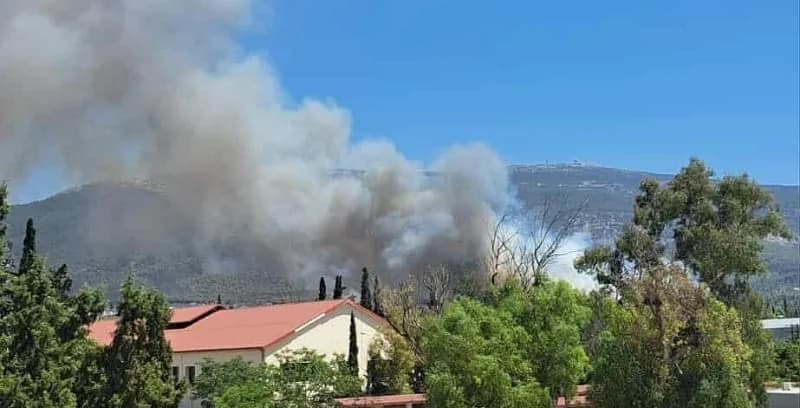 Incendio en Zografou Bajo Control: Regulaciones de Tráfico en Efecto