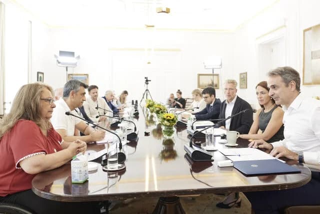 Mitsotakis: Erhöhte Mittel für das Programm „Barrierefreiheit zu Hause“