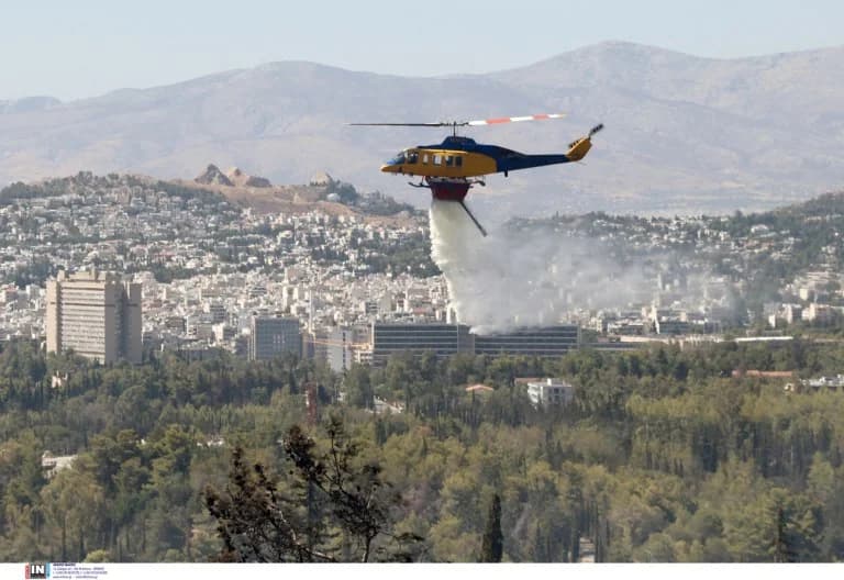 Φωτιά στην Πολυτεχνειούπολη Ζωγράφου: Ύποπτο μπιτόνι με λάδια μηχανής