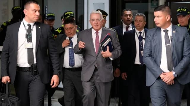 Ehemaliger kolumbianischer Präsident Álvaro Uribe wegen Zeugenbeeinflussung schuldig befunden