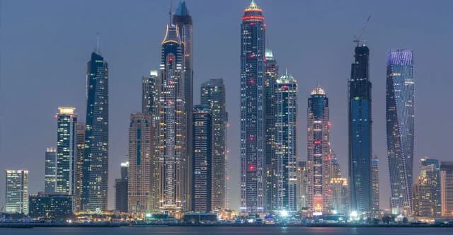 Models vor 'Porta-Potty-Partys' in Dubai gewarnt