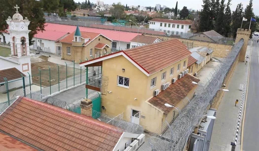 Legal Service: Unprecedented Murder Case in Central Prisons