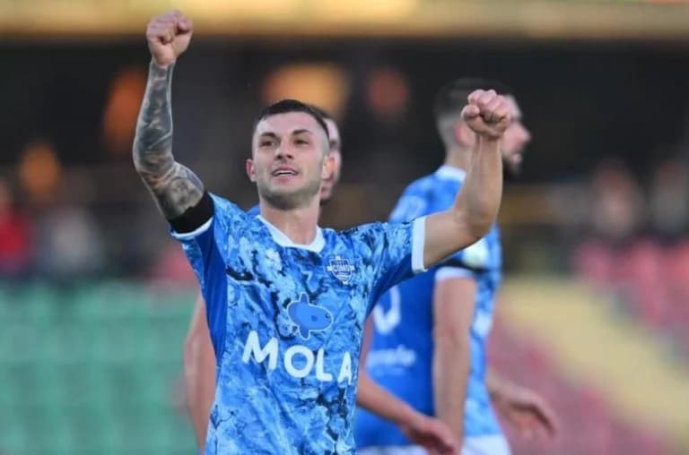 Gabriel Strefezza: «Emocionado de jugar en la Champions League»