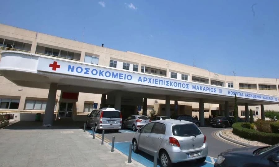 Three-year-old falls from third floor – Hospitalized with head injury