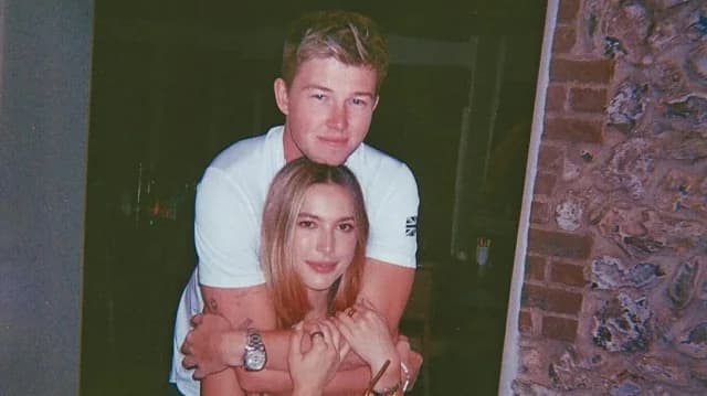 Eve Jobs y Harry Charles celebran su boda en Milos