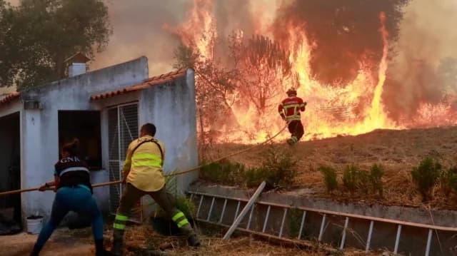 Πορτογαλία: Μεγάλες δασικές πυρκαγιές και συναγερμός σε όλη τη χώρα