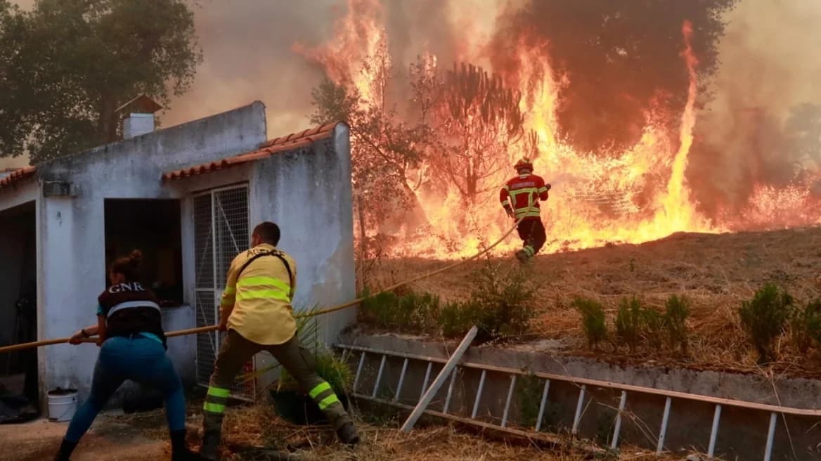 Πορτογαλία: Σε εξέλιξη τρεις μεγάλες δασικές πυρκαγιές – Συναγερμός σε όλη τη χώρα