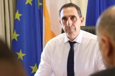 ΥΠΕΣ: Δεν καθυστέρησε η Νομική Υπηρεσία το 112