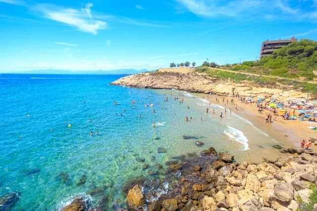 Tragedy in Catalonia: Two Young Siblings Drown – Father Tried to Save Them