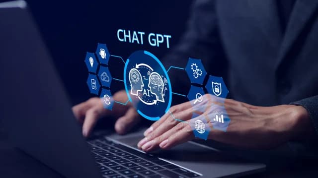 OpenAI CEO：ChatGPT 对话并非私密