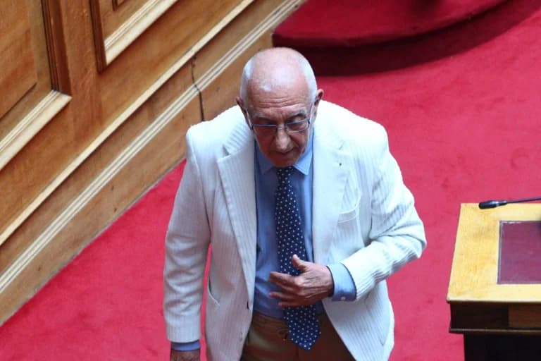 Parlament: Druck auf Kaklamanis wegen der OPEKEPE-Abstimmung
