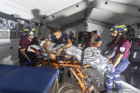 OKYPY-Übung zur Vorbereitung des Rettungsdienstes in Zygi