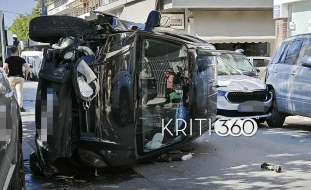Chania: Car with Family Overturns – Fortunately No Injuries
