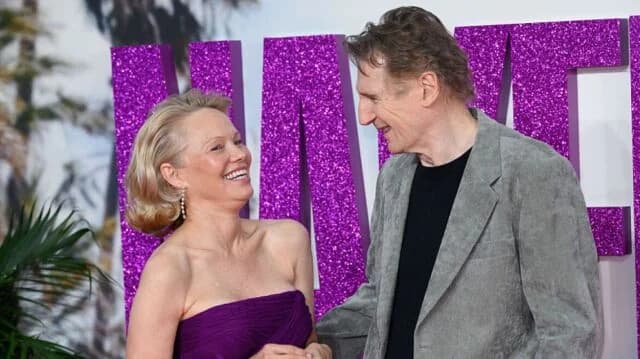 Pamela Anderson & Liam Neeson: Fotoshooting befeuert Dating-Gerüchte