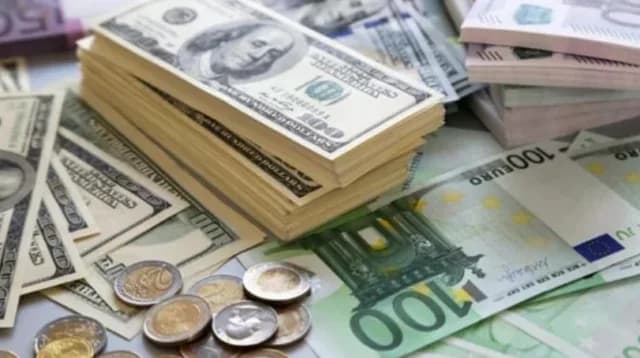 Ευρώ: Βουτιά 3ετίας μετά τη συμφωνία ΕΕ–ΗΠΑ και τους νέους δασμούς