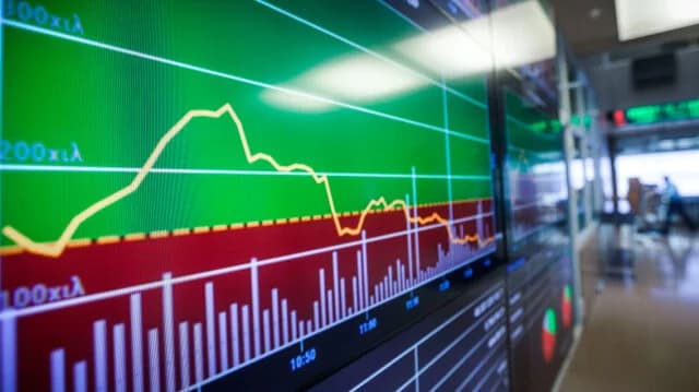 Athens Stock Exchange: Correction from 15-Year Highs Amid International Pressures