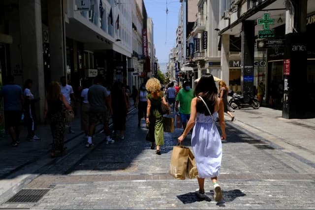 איגוד הסוחרים של פיראוס: ביקוש חלש במהלך מכירות הקיץ