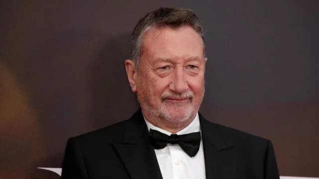 Steven Knight escribirá el guion de la próxima película de James Bond