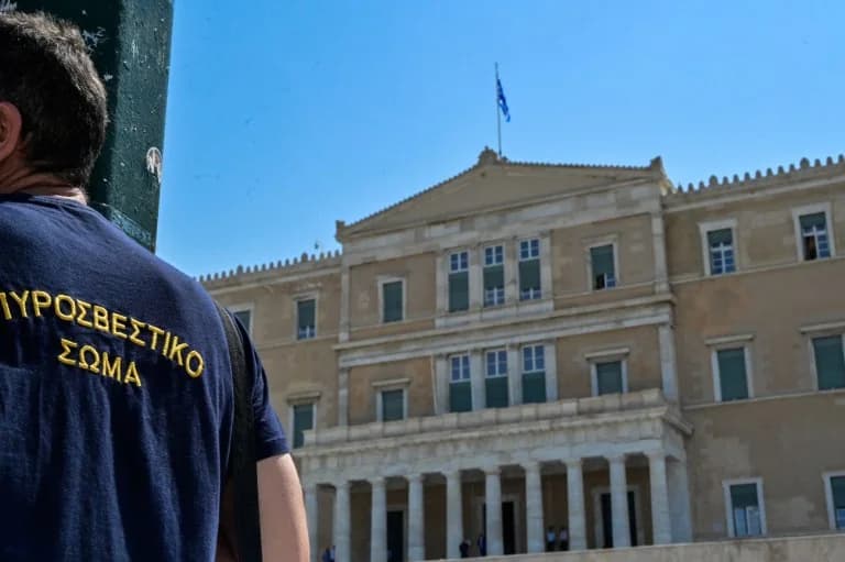 Νέα Αριστερά: Κριτική για τους πυροσβέστες άνω των 70 ετών και την διαχείριση