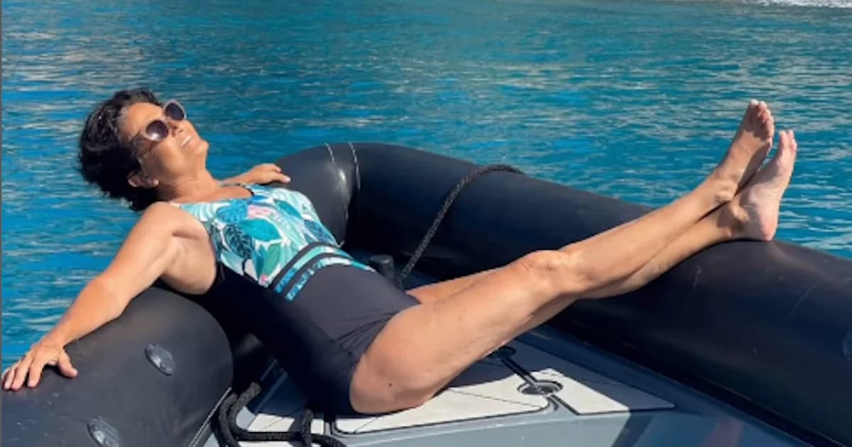 Alkistis Protopsalti: Urlaub im Badeanzug auf einem Boot