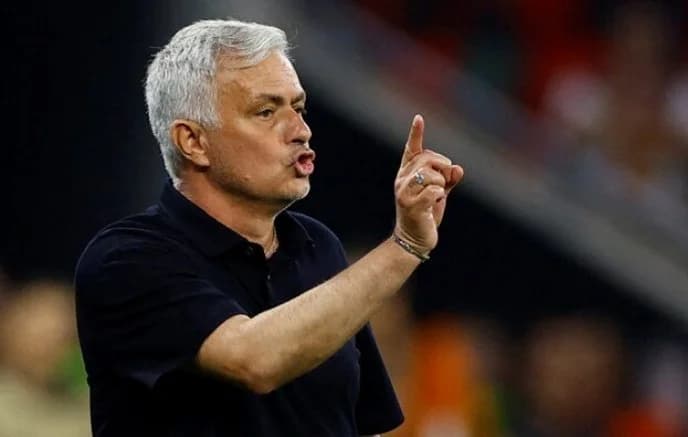 Mourinho fordert Real Madrid-Spieler für Fenerbahçe an