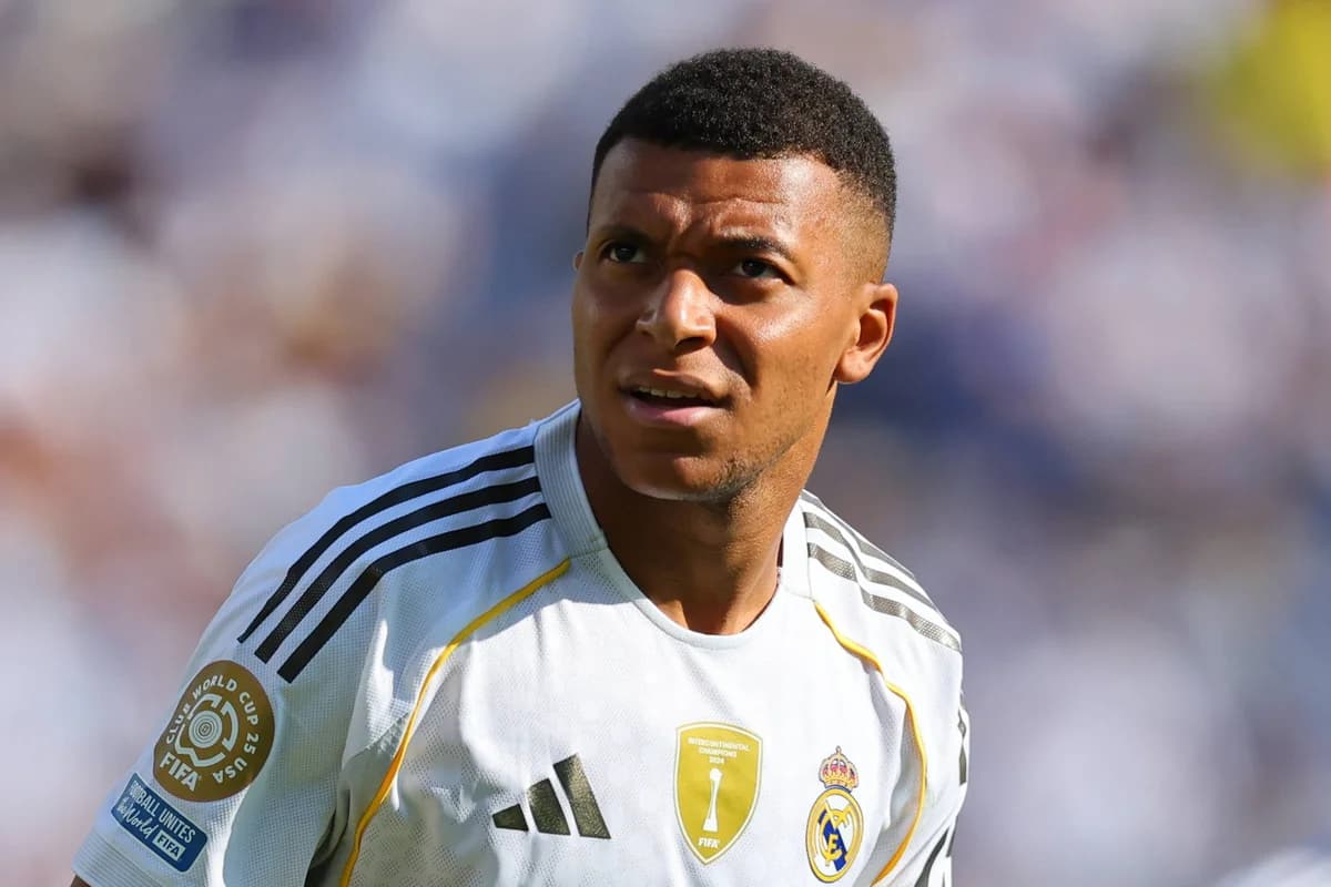 Mbappé über Hakimi: 'Er hat sich nie unangemessen gegenüber einer Frau verhalten, nicht einmal betrunken'