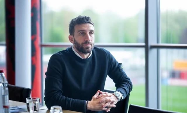 Giorgos Efrem asume el cargo de entrenador de fútbol juvenil