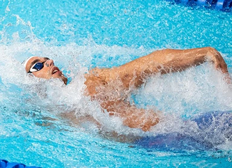 Apostolos Christou qualifiziert sich für das 50-m-Rückenfinale bei der Weltmeisterschaft in Singapur