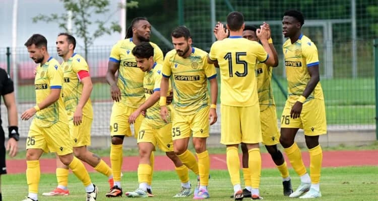 AEL: Positive Zeichen vom Freundschaftsspiel gegen Neftchi Baku, kurz vor Lasagna