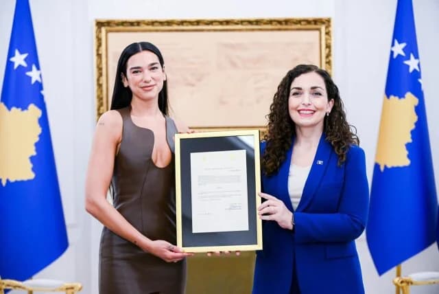 Η Ντούα Λίπα έλαβε την υπηκοότητα του Κοσσυφοπεδίου
