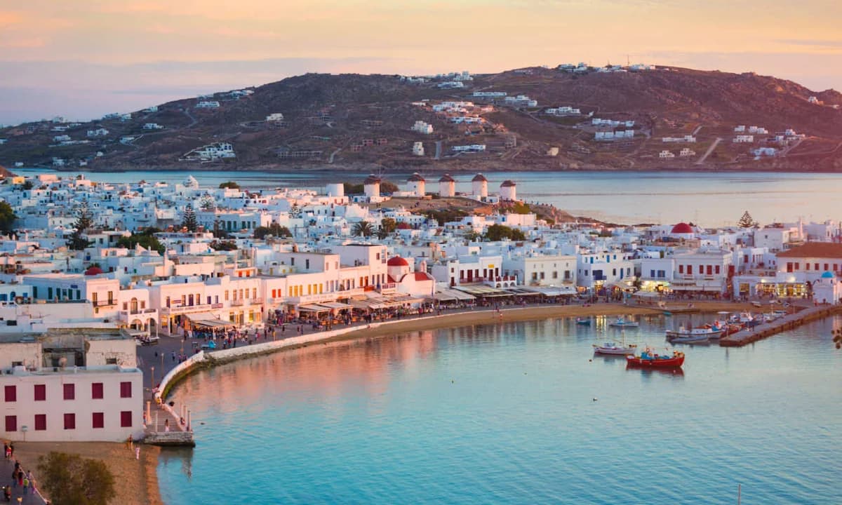 TikToker löst Empörung mit 450-Euro-Sonnenliegen-Video in Mykonos aus