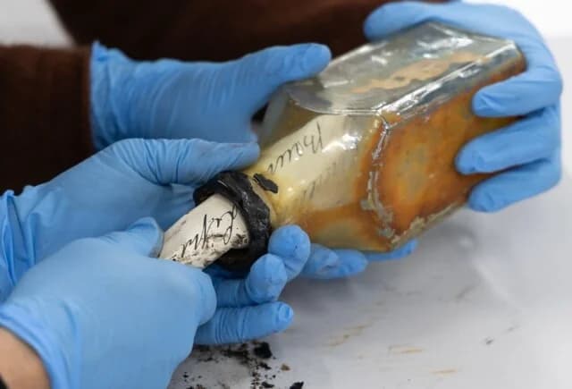 Μήνυμα 122 ετών βρέθηκε σε μπουκάλι σε φάρο της Τασμανίας