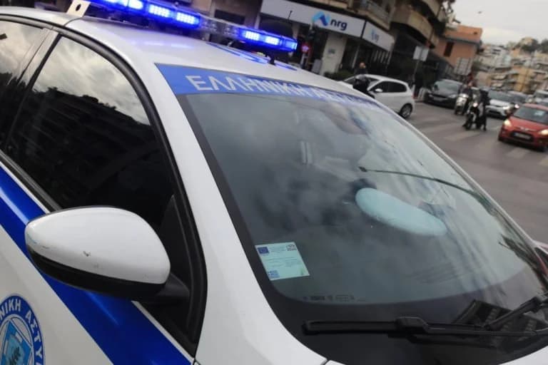 Patras: 13-Jähriger nimmt Auto des Vaters und verschwindet – In Haus gefunden