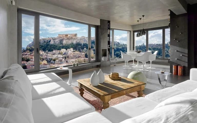 Tourism: Airbnb vs Hotels - Which Option Is More Economical?
