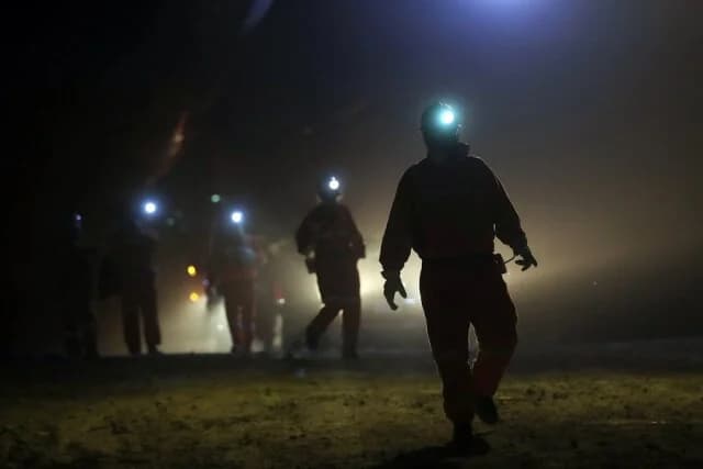 Chile: Cuatro Muertos en Derrumbe de Mina – Un Desaparecido