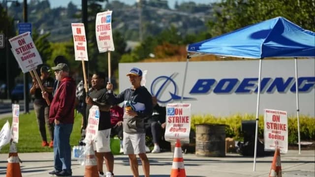 Забастовка на заводах Boeing по производству истребителей в Миссури и Иллинойсе