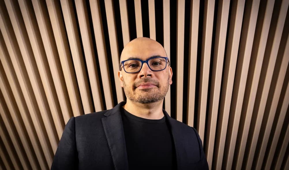 The Guardian: Αφιέρωμα στον Ελληνοκύπριο Demis Hassabis της DeepMind