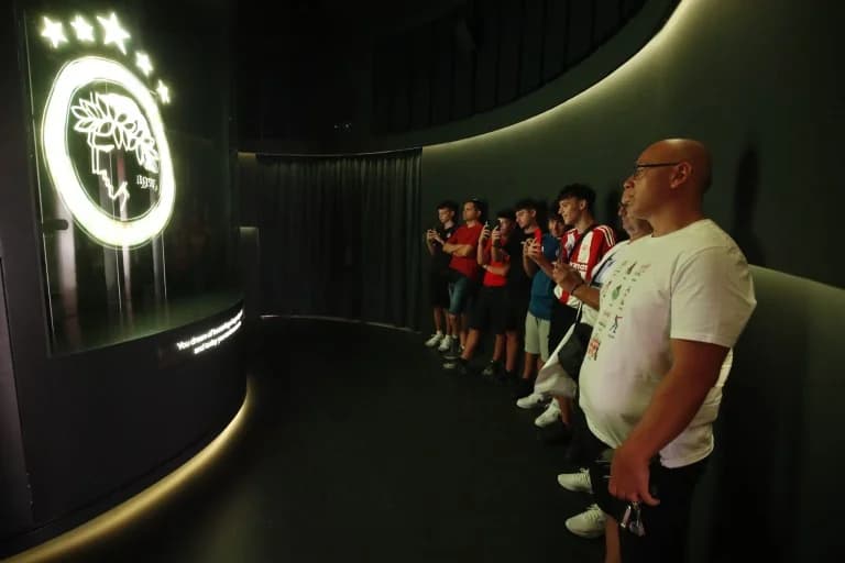 Beeindruckende Eröffnung des neuen Olympiacos-Museums