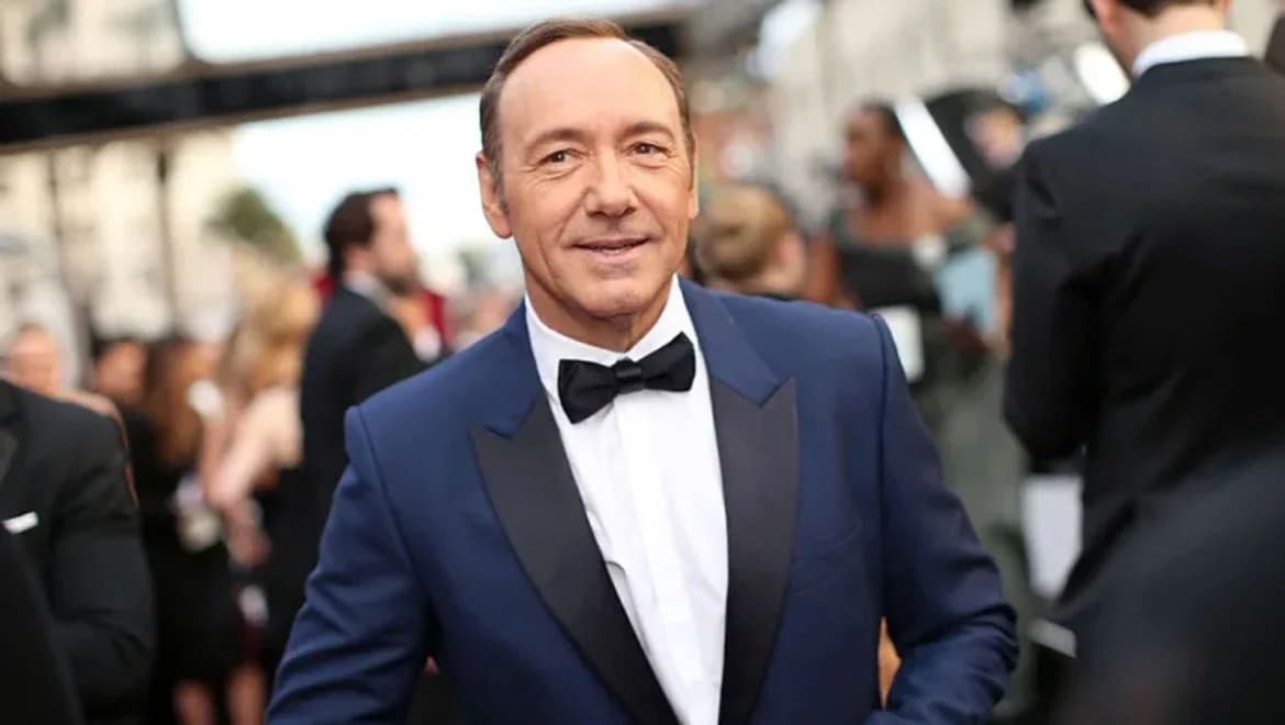 Kevin Spacey: Return to Cyprus with Music Performance